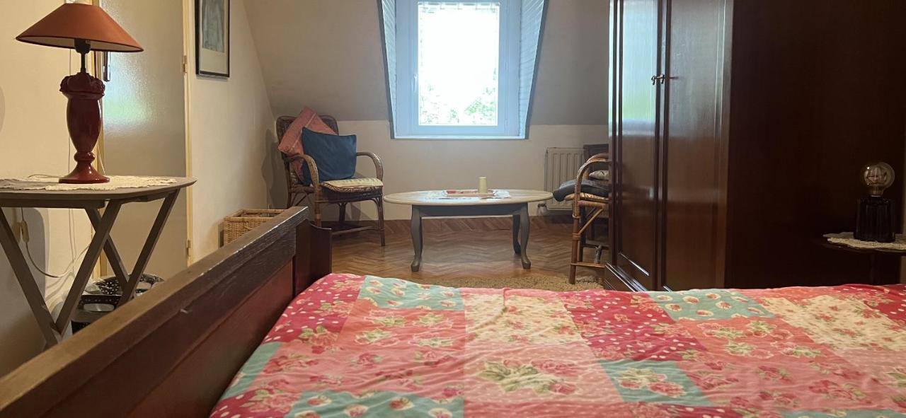 Double & Family Rooms In Tranquility In Blue Saint-Mars-sur-la-Futaie Bagian luar foto